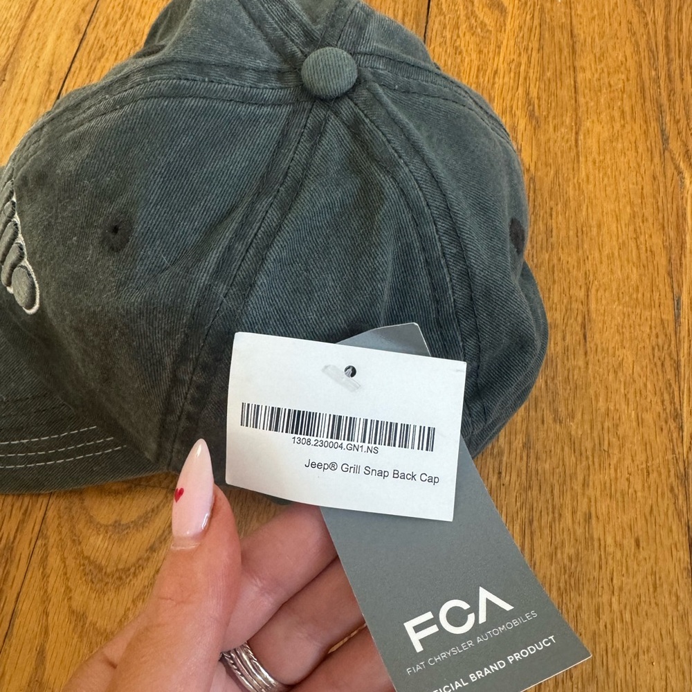 JEEP wrangler hat, never worn - Picture 3 of 4